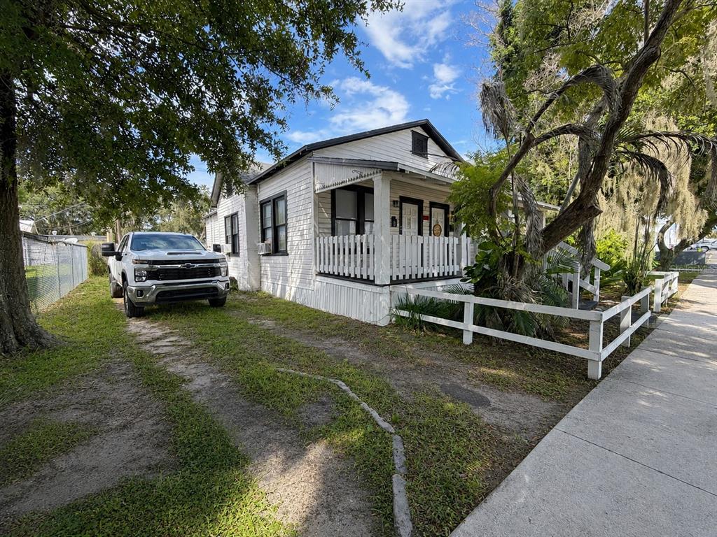625 AVENUE B SW, WINTER HAVEN, FL — photo 4 of 19