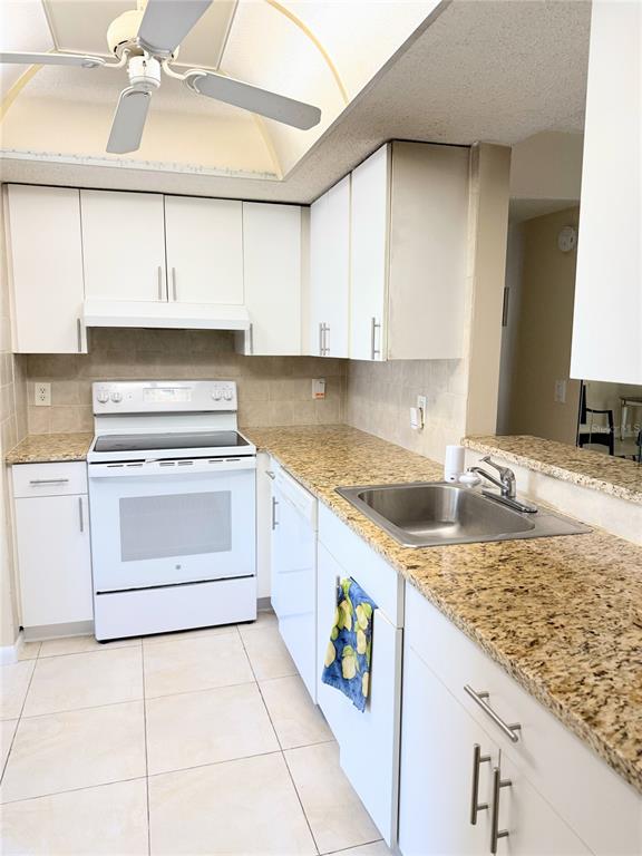 10 WILLOWBROOK LANE UNIT 207
