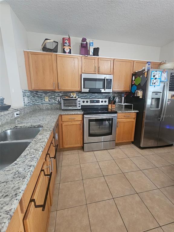 11731 MANGO CROSS COURT, SEFFNER, FL — photo 4 of 17