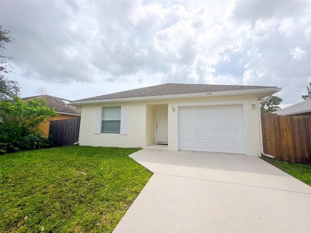 1240 12TH AVENUE SW, VERO BEACH, FL — photo 2 of 10