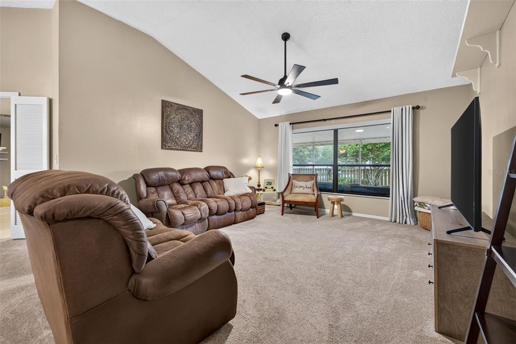 18301 BIG POND WAY, TAMPA, FL — photo 4 of 30