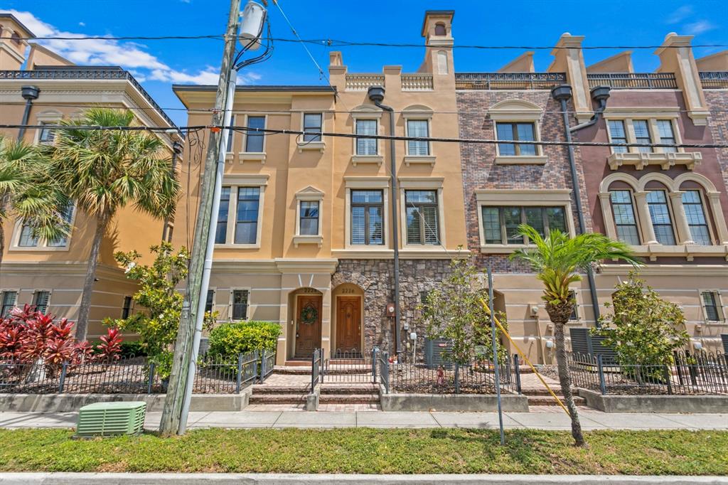 2226 SOHO BAY COURT
