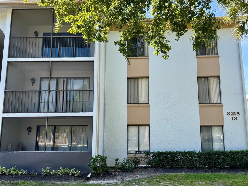 8215 SUN SPRING CIRCLE UNIT 43, ORLANDO, FL — photo 2 of 44