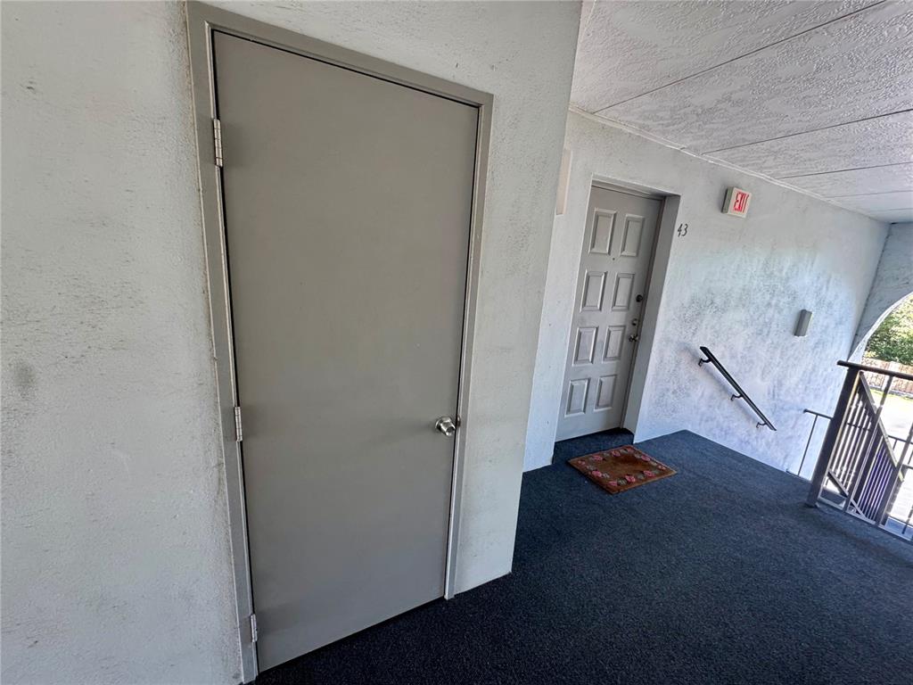 8215 SUN SPRING CIRCLE UNIT 43, ORLANDO, FL — photo 4 of 44