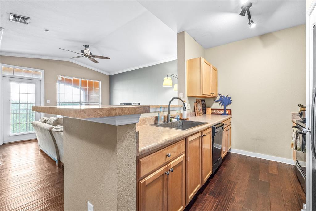 5000 CULBREATH KEY WAY UNIT 1-309, TAMPA, FL — photo 5 of 30