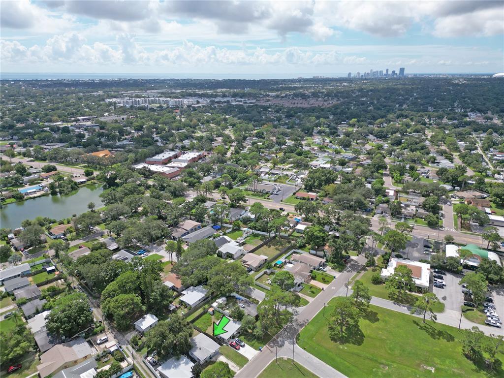718 NORTHMOOR AVENUE N, ST PETERSBURG, FL — photo 2 of 30