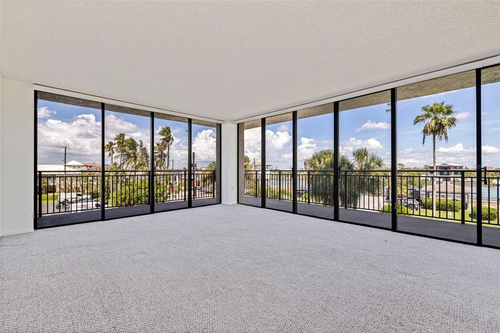7600 BAYSHORE DRIVE UNIT 208, TREASURE ISLAND, FL — photo 4 of 30