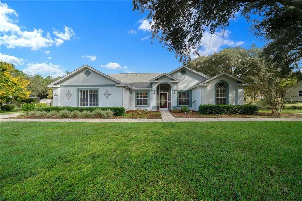2231 W Beaumont LANE