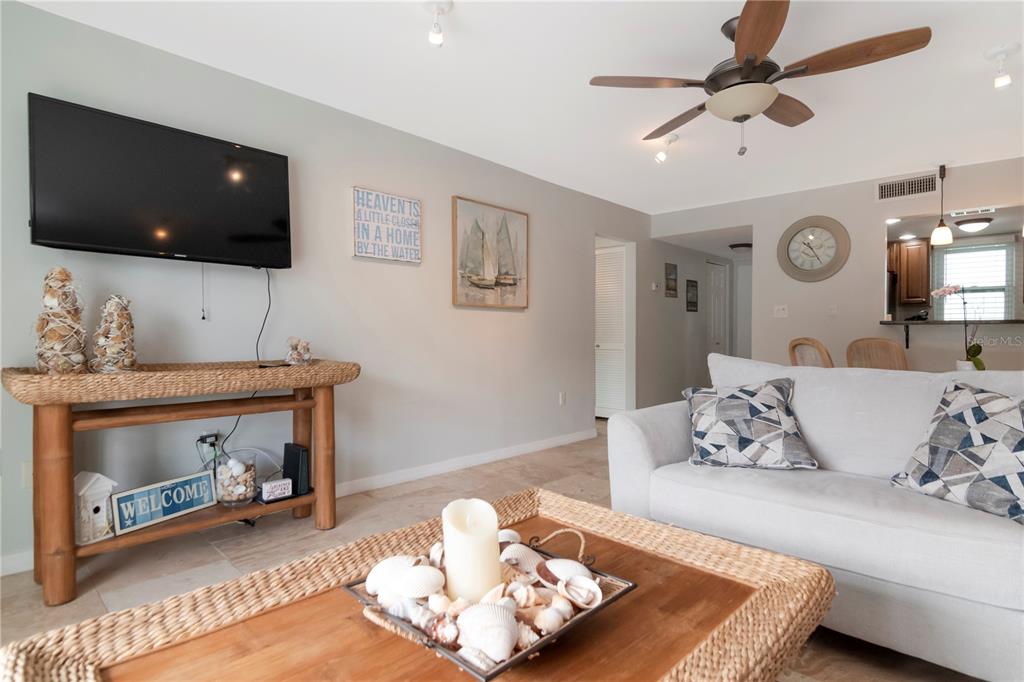 464 N PAULA DRIVE UNIT 211, DUNEDIN, FL — photo 2 of 30