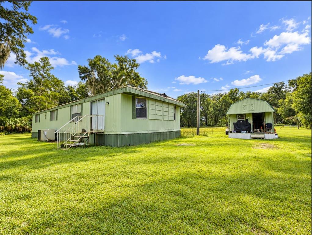 4980 SE 14TH STREET, SUMMERFIELD, FL — photo 4 of 9