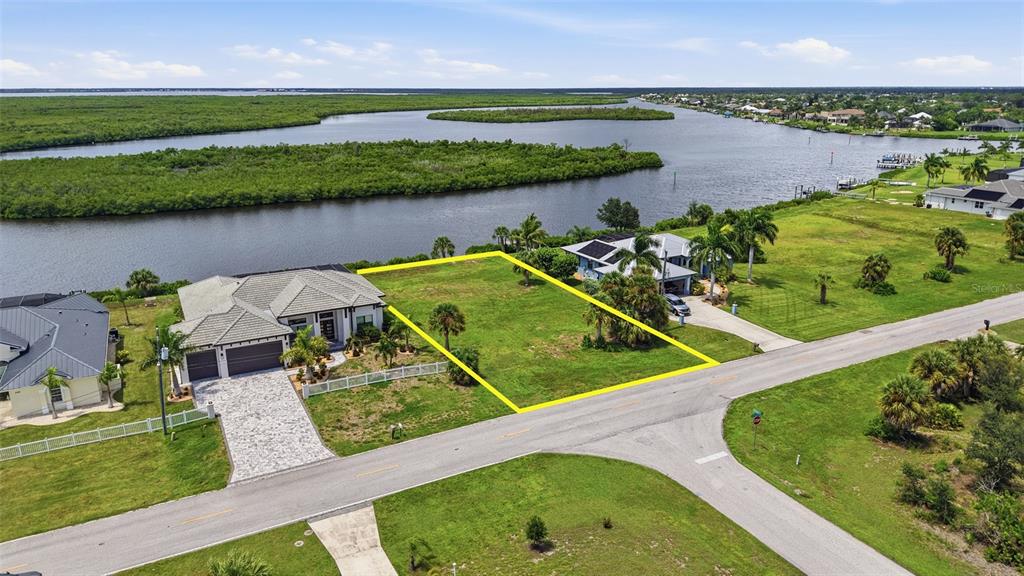 5171 COLLINGSWOOD BOULEVARD, PORT CHARLOTTE, FL — photo 2 of 8
