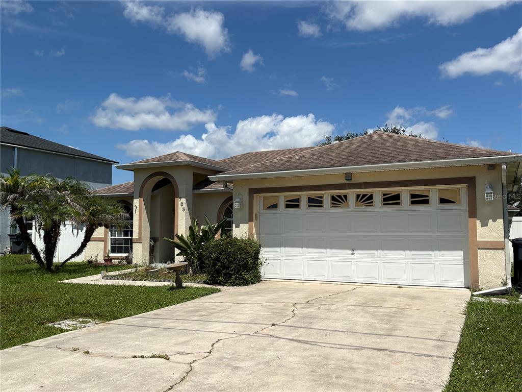 705 ROBIN COURT