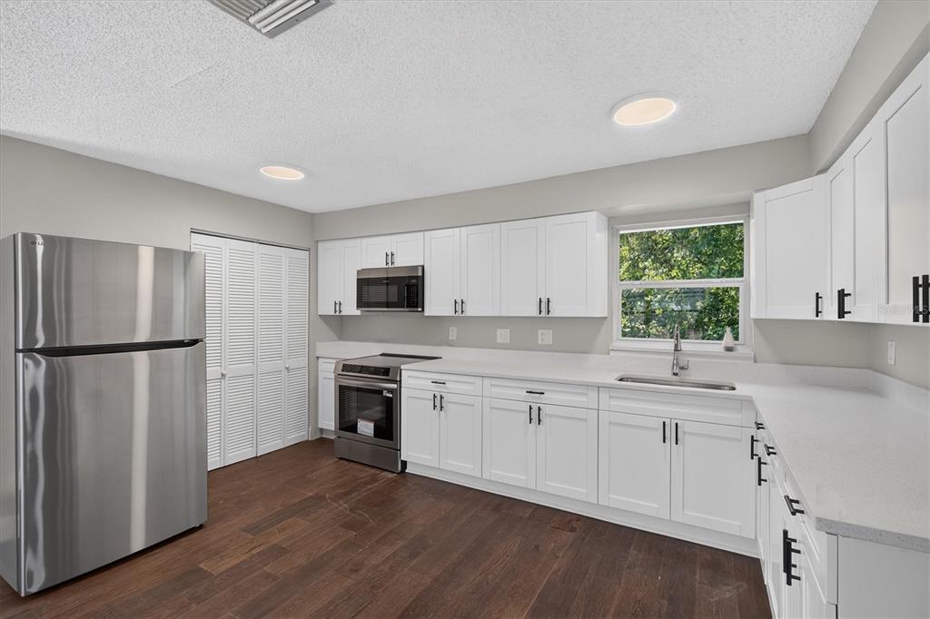 34 READ STREET, TARPON SPRINGS, FL — photo 4 of 12