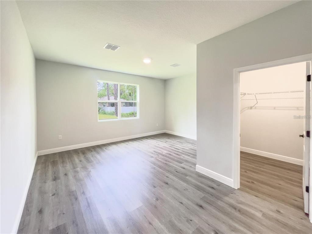 1045 9TH AVENUE, DELAND, FL — photo 4 of 11