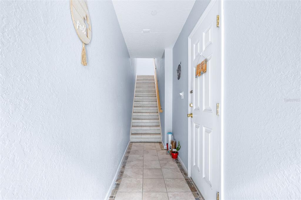 613 WHEATON TRENT PLACE, TAMPA, FL — photo 3 of 30