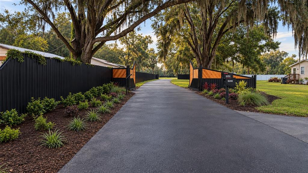 6150 BUSY BEE LANE, LAKELAND, FL — photo 2 of 8