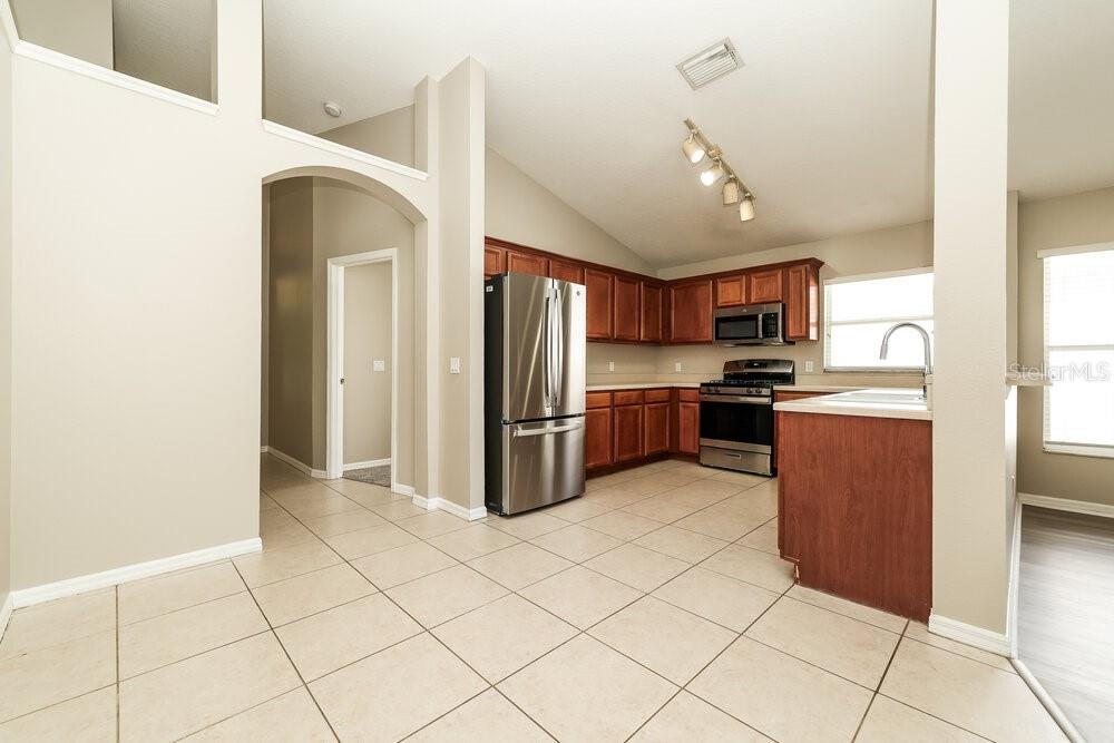 16820 HAWKRIDGE ROAD, LITHIA, FL — photo 5 of 16