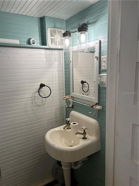 414 Lake STREET, INVERNESS, FL — photo 4 of 30
