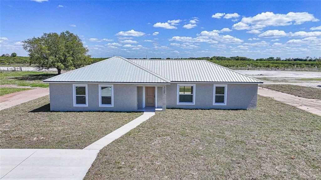 3102 NE TOP TERRACE