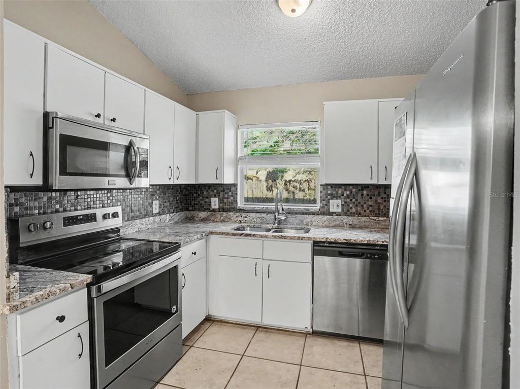 1626 WOODSTONE DRIVE, APOPKA, FL — photo 5 of 15