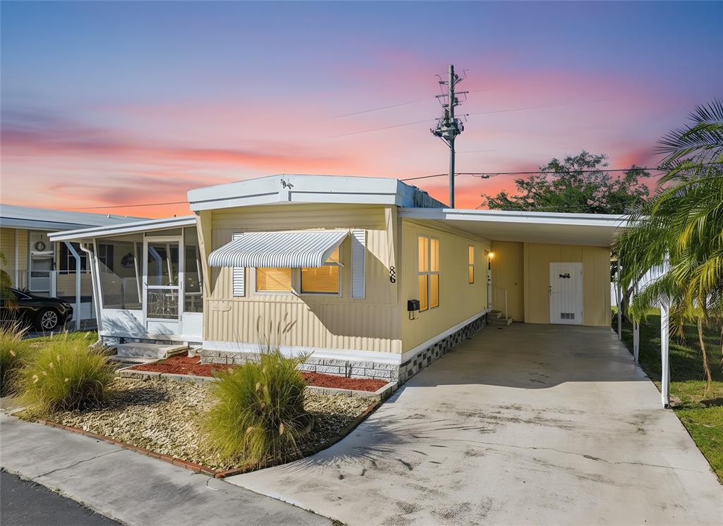 86 PINDO PALM STREET W