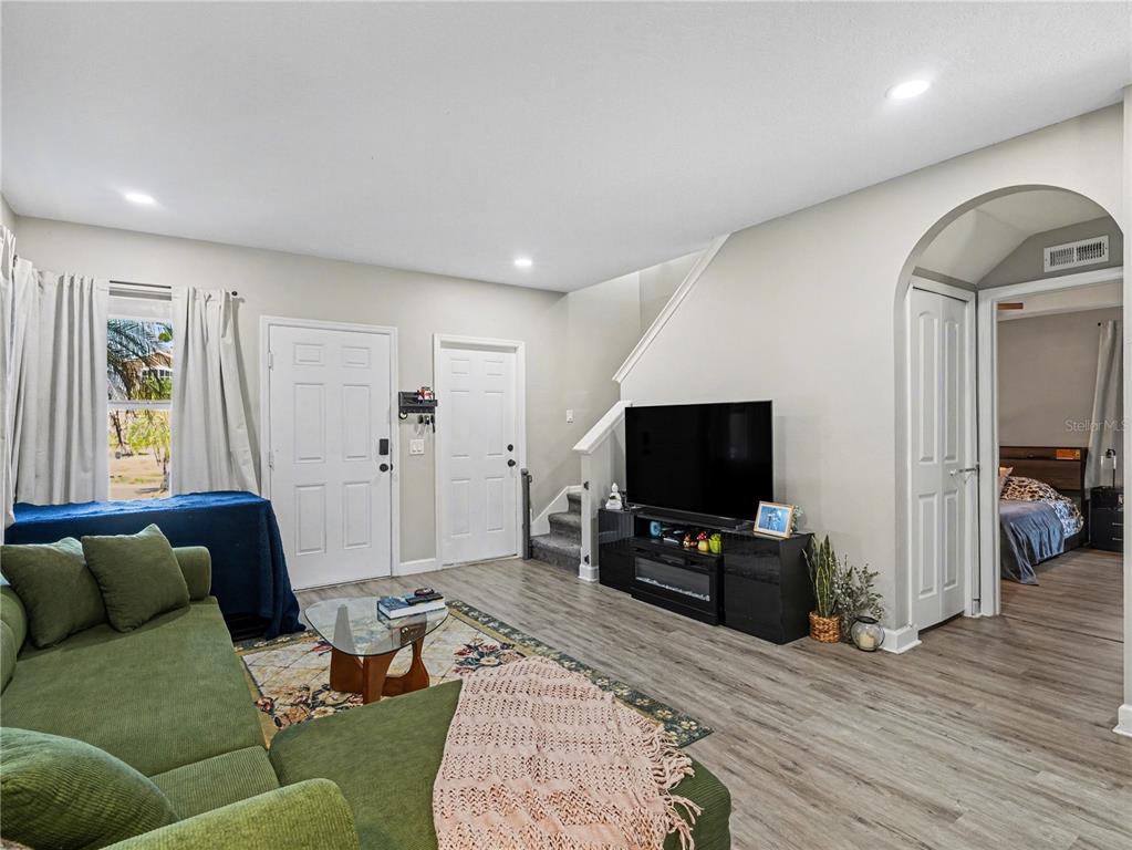 8430 QUARTER HORSE DRIVE, RIVERVIEW, FL — photo 5 of 26