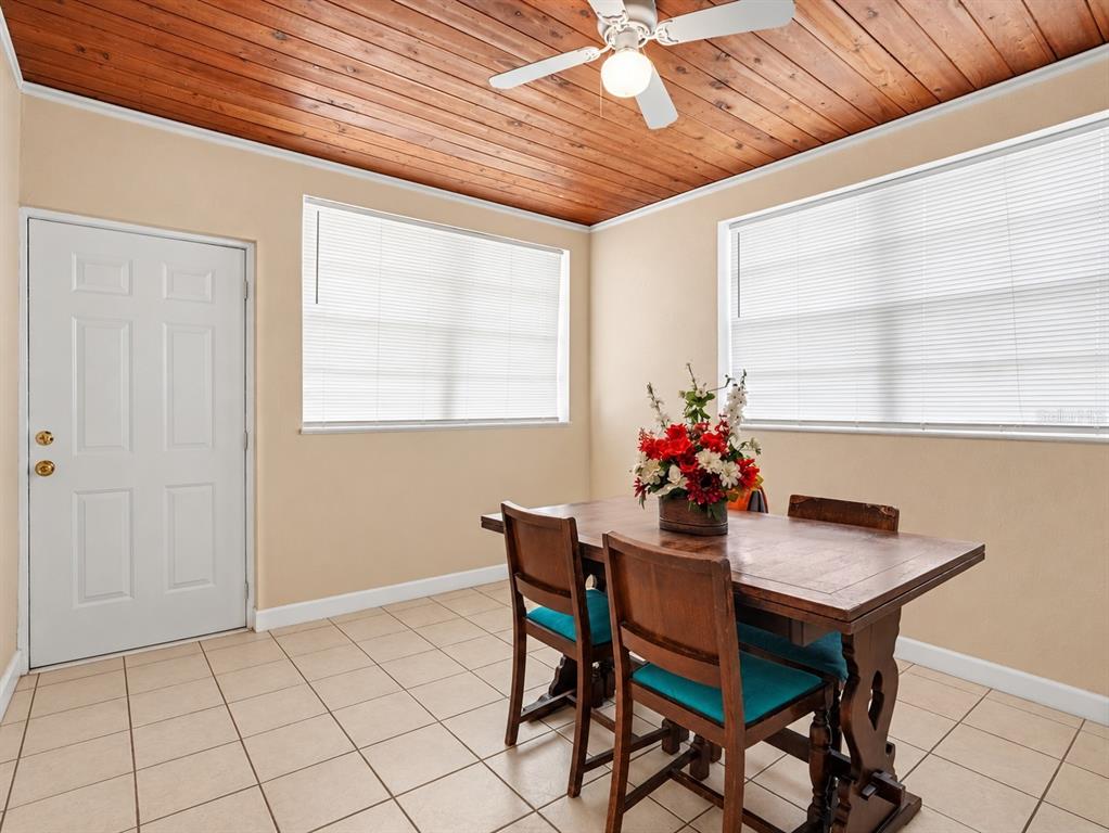 322 NE 9TH STREET, MULBERRY, FL — photo 3 of 13