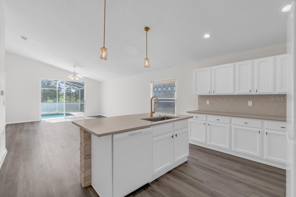 15746 AUTUMN GLEN AVENUE, CLERMONT, FL — photo 5 of 26