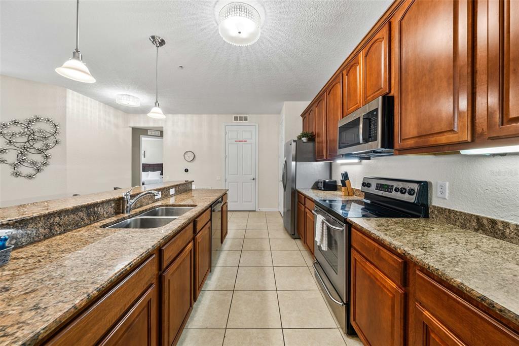 5037 SHOREWAY LOOP UNIT 202, ORLANDO, FL — photo 3 of 30