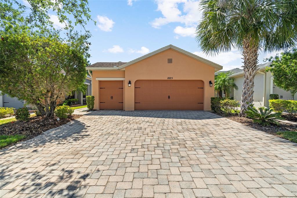 1825 PELICAN HILL WAY