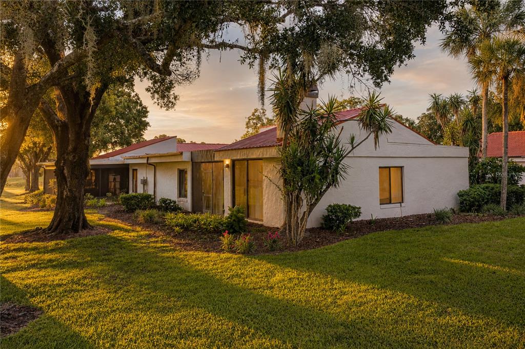 108 CAPRI COURT N, PLANT CITY, FL — photo 2 of 30