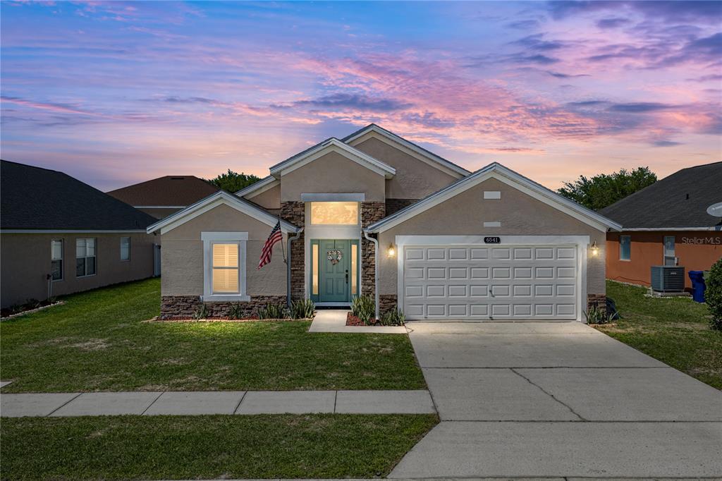6541 CRESCENT LOOP