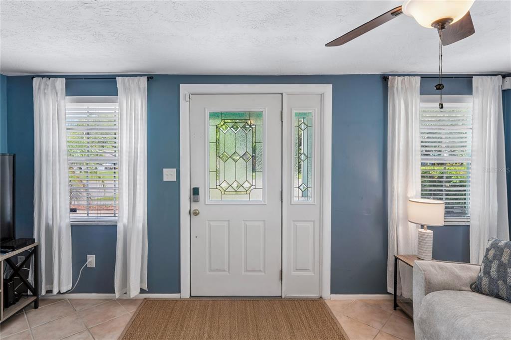 223 N WALTON AVENUE, TARPON SPRINGS, FL — photo 3 of 48