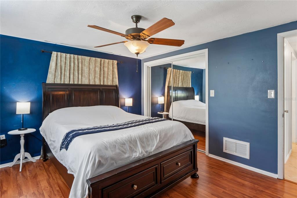 223 N WALTON AVENUE, TARPON SPRINGS, FL — photo 5 of 48