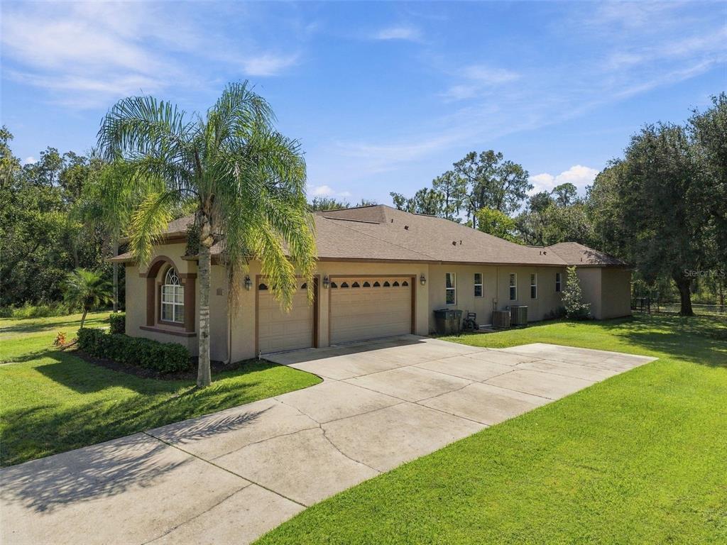 13887 GAVIN ROAD, DOVER, FL — photo 3 of 96