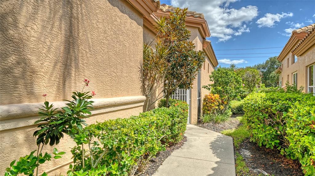 4060 JARDIN LANE, SARASOTA, FL — photo 4 of 30