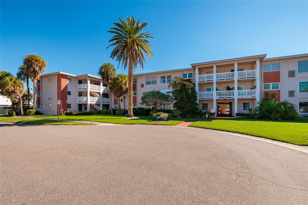 3125 36TH STREET N UNIT 201, ST PETERSBURG, FL — photo 4 of 23