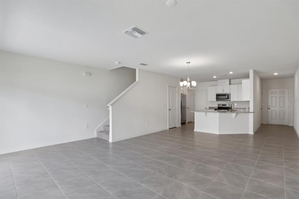 631 MEADOWS EDGE PLACE, LAKE WALES, FL — photo 4 of 17