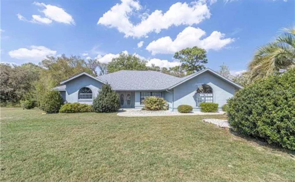 5905 NE 57TH LOOP