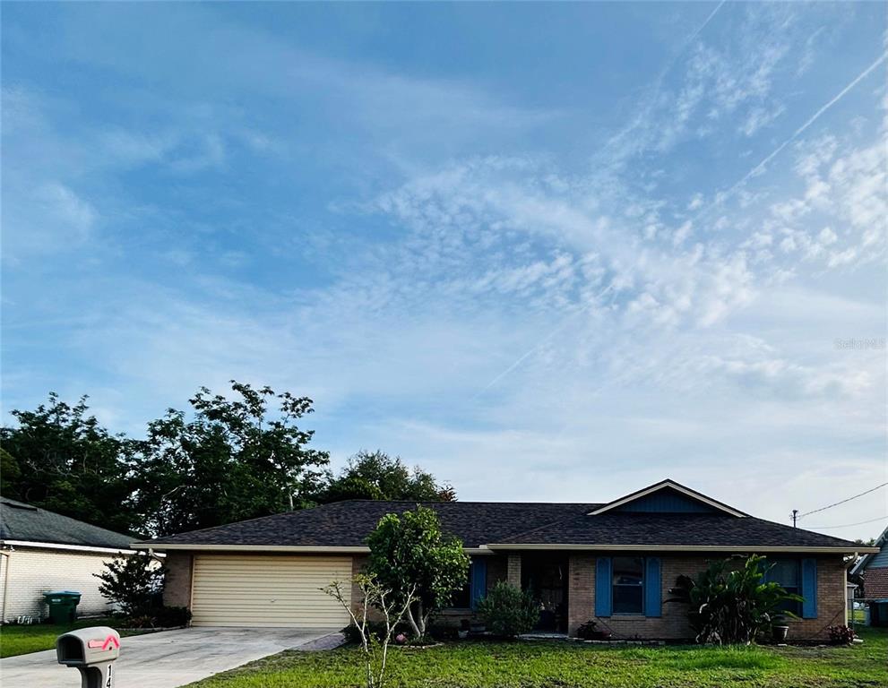 1448 E NORMANDY