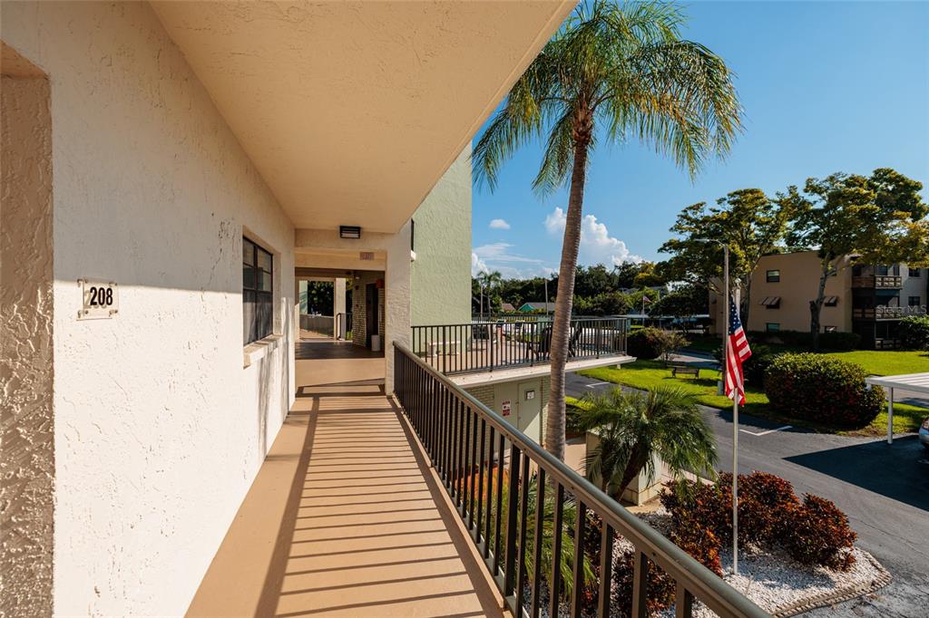 5980 TERRACE PARK DRIVE N UNIT 208, ST PETERSBURG, FL — photo 4 of 30