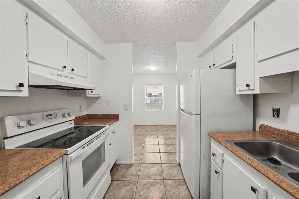 305 E WELLINGTON COURT UNIT 64, TAMPA, FL — photo 2 of 15