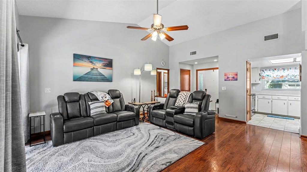 6352 BUTTERNUT DRIVE, LAKELAND, FL — photo 4 of 30