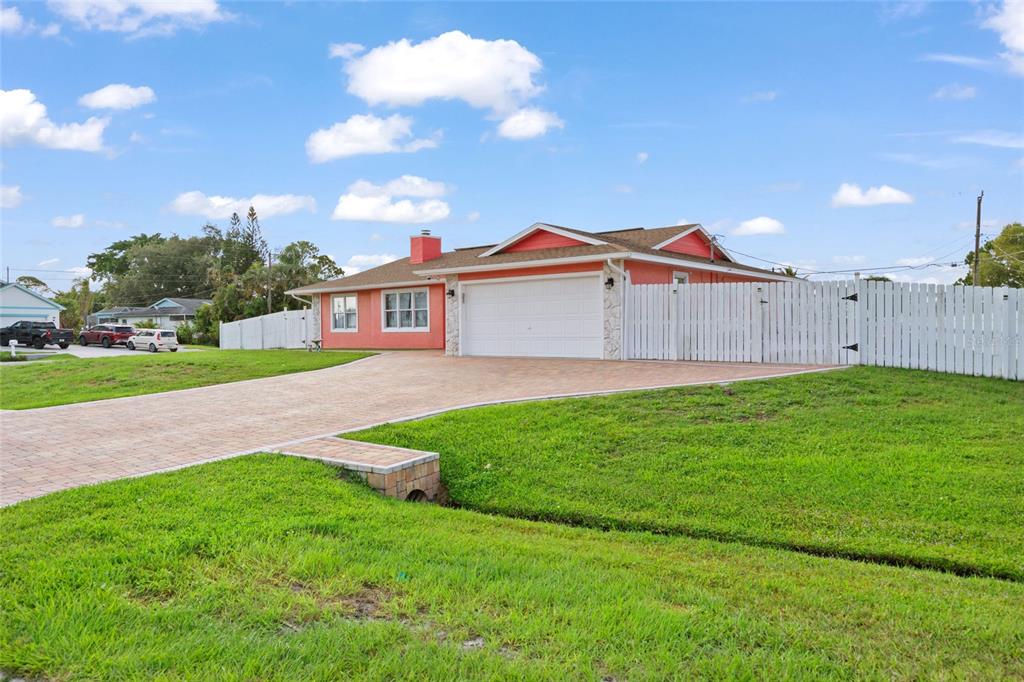 402 SW SEAFLOWER TERRACE, PORT ST LUCIE, FL — photo 2 of 30