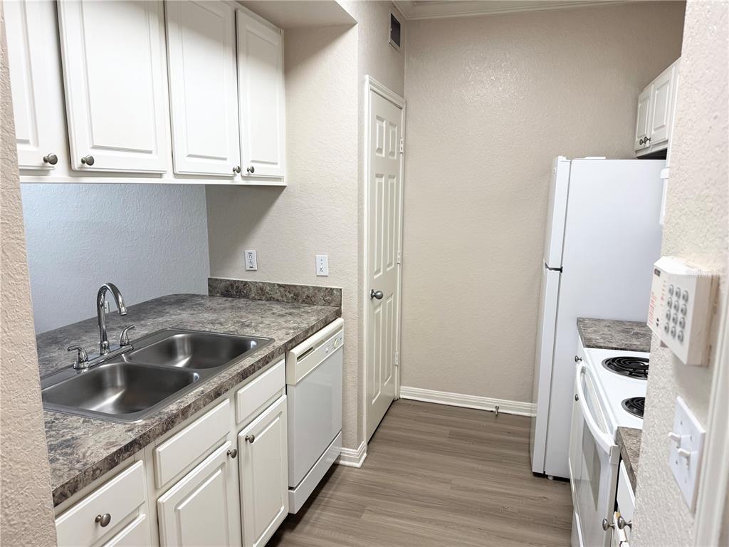 911 N ORANGE AVENUE UNIT 445, ORLANDO, FL — photo 5 of 25