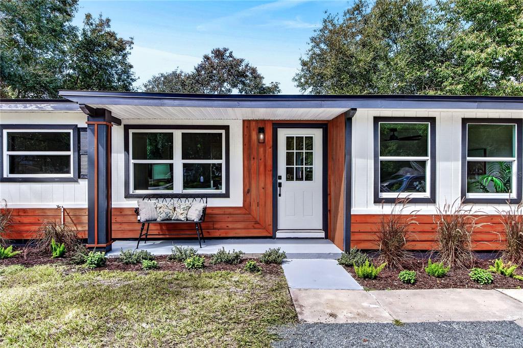 2426 S LAUREL AVENUE, SANFORD, FL — photo 2 of 30