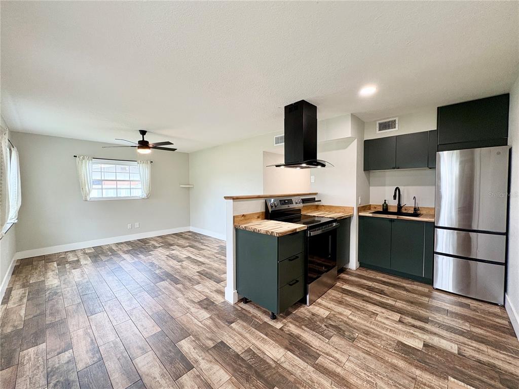10333 LOUBET STREET, ORLANDO, FL — photo 5 of 29