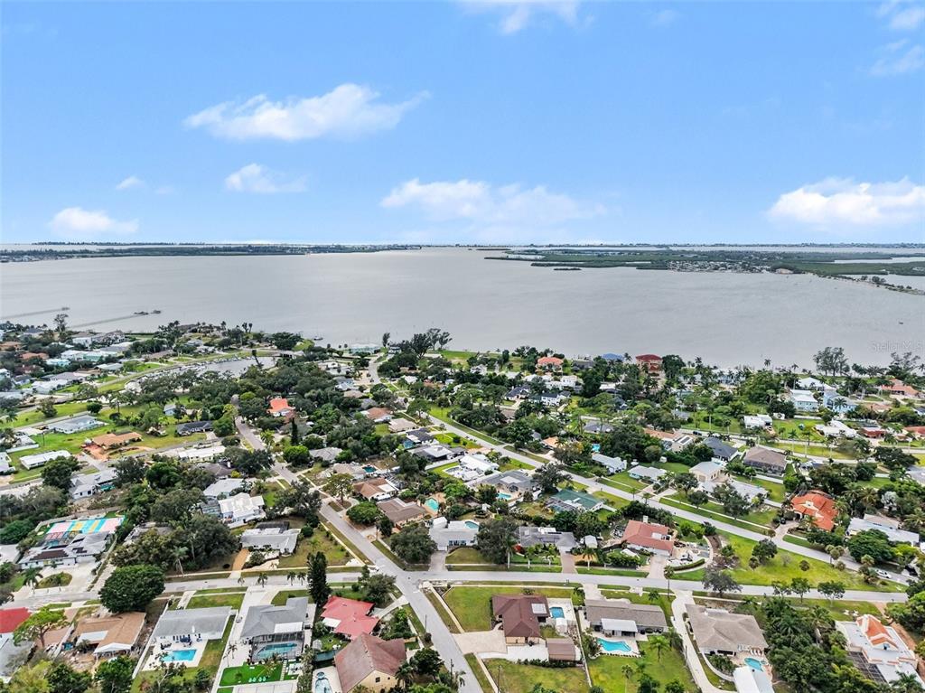 1110 DE NARVAEZ AVENUE, BRADENTON, FL — photo 4 of 30