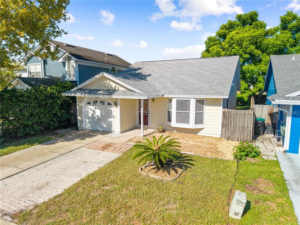 1094 MARTIN BOULEVARD, ORLANDO, FL — photo 3 of 46