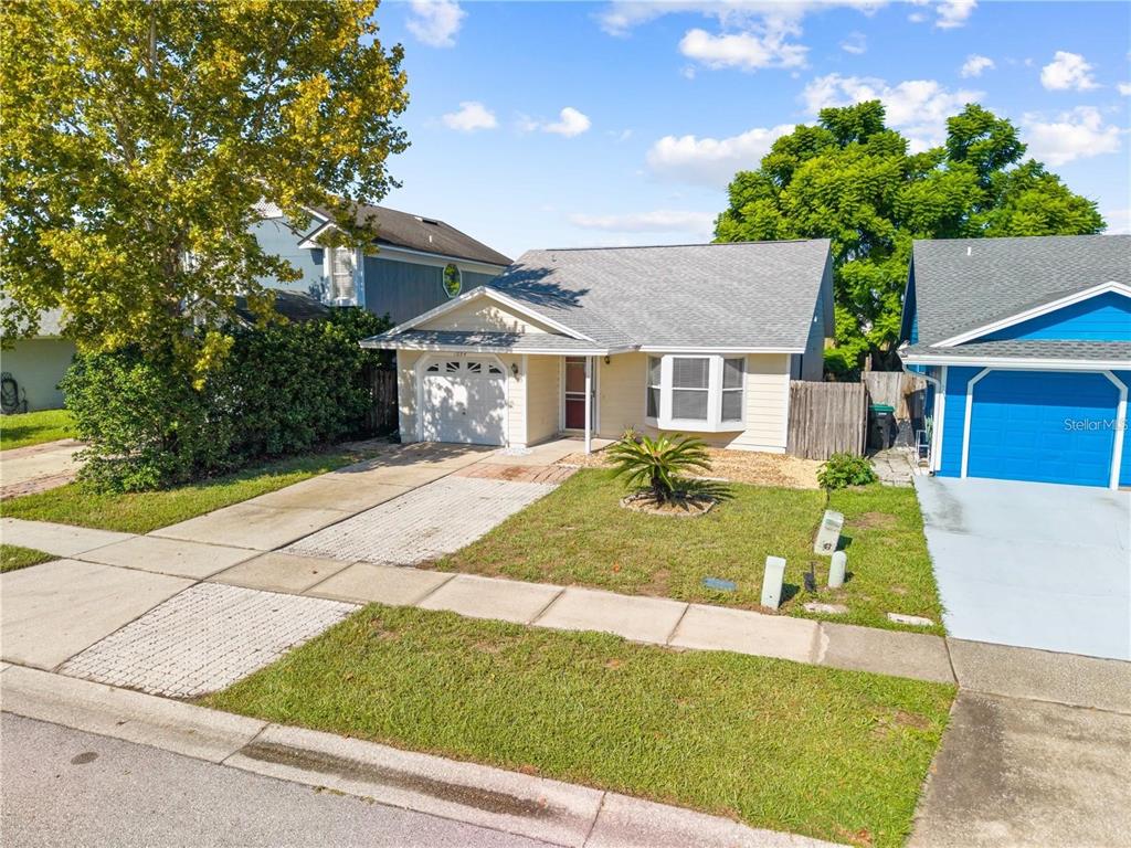 1094 MARTIN BOULEVARD, ORLANDO, FL — photo 4 of 46